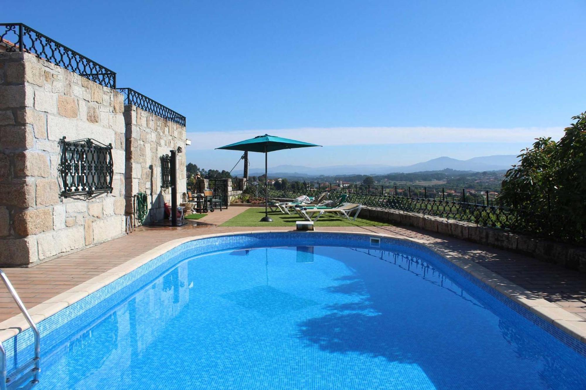 Paco Al Villa Moncao